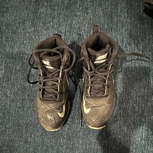 Nike kids basketball shoes
